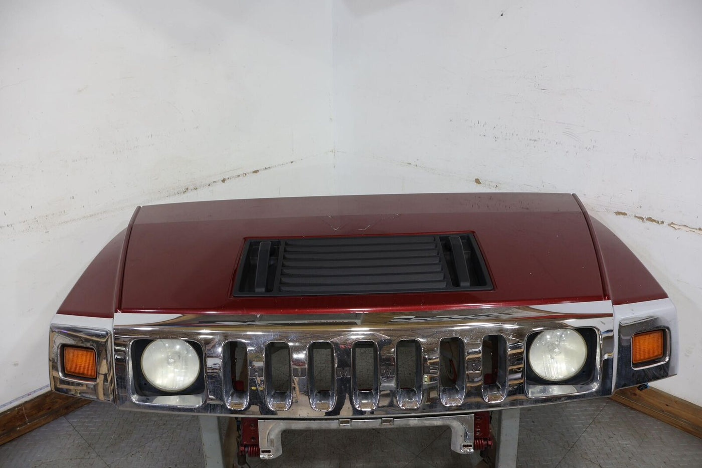 03-07 Hummer H2 OEM Hood W/Grilles/ All Lighting/Mouldings (Red Metallic 72U)