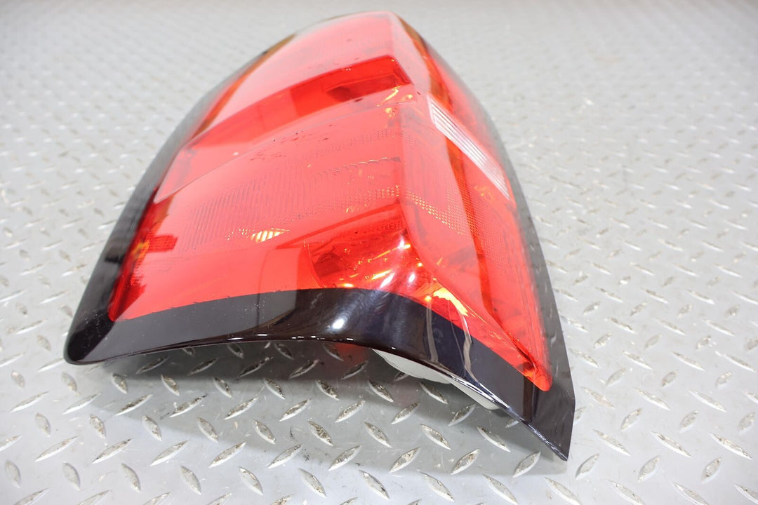 16-19 Chevy Silverado 1500 Crew Cab Right RH Tail Light Lamp (W/o LED) Tested