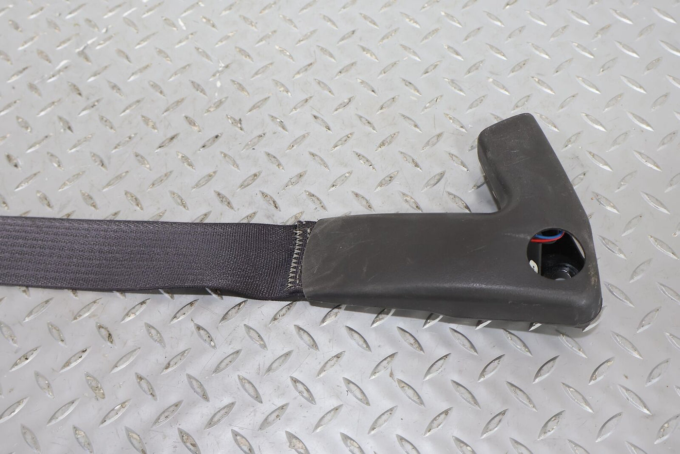 06-12 Chevy Corvette C6 Front Right Passenger Seat Belt Retractor (Black 19i)