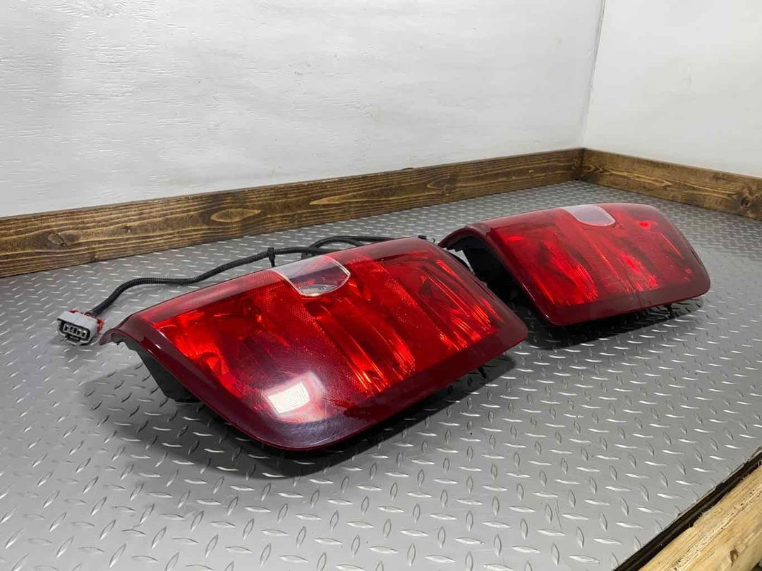 07-13 Chevy Silverado 3500 Pair Tail Lights Right & Left W/ Harnesses (Tested)