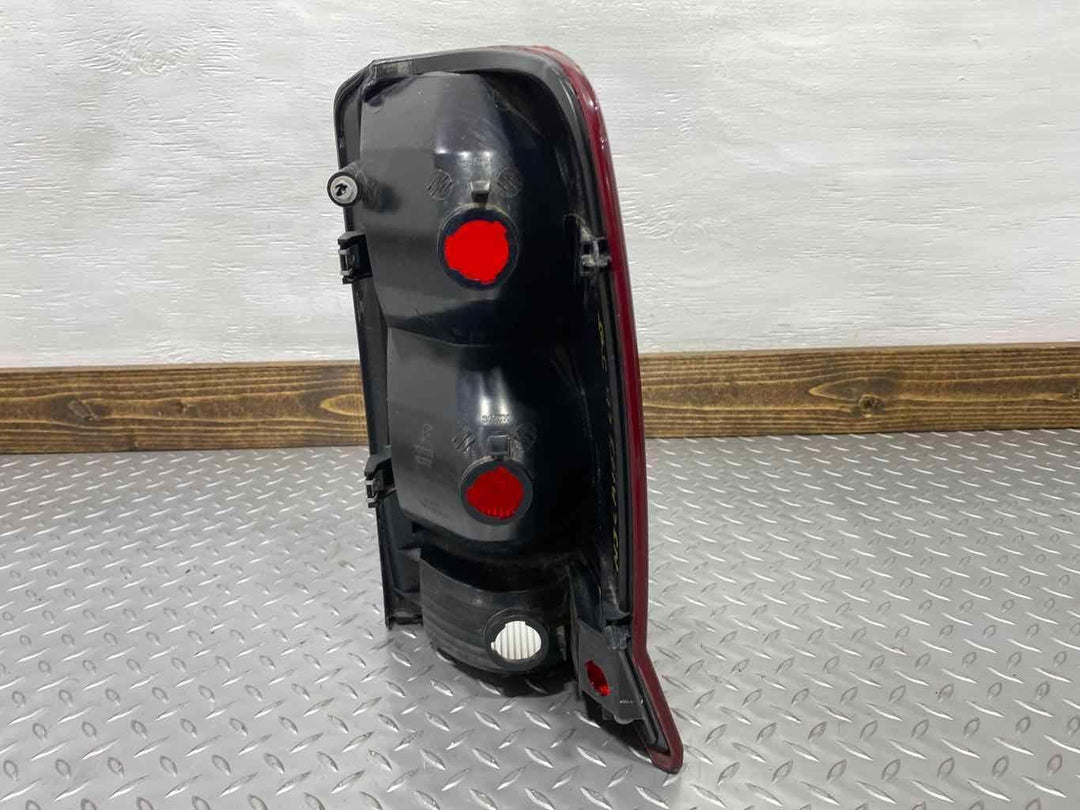 03-06 Cadillac Escalade Left LH Driver Tail Light OEM (Red Lense) Tested