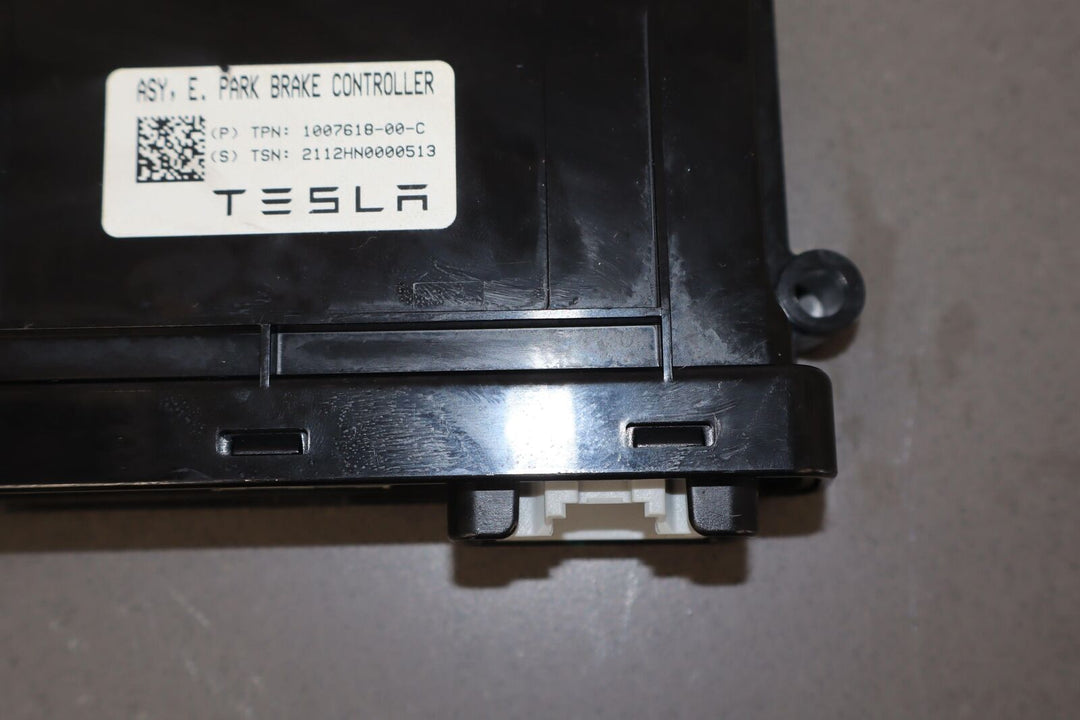 12-20 Tesla Model S Emergency Parking Brake Control Module (1007618-00-C) OEM