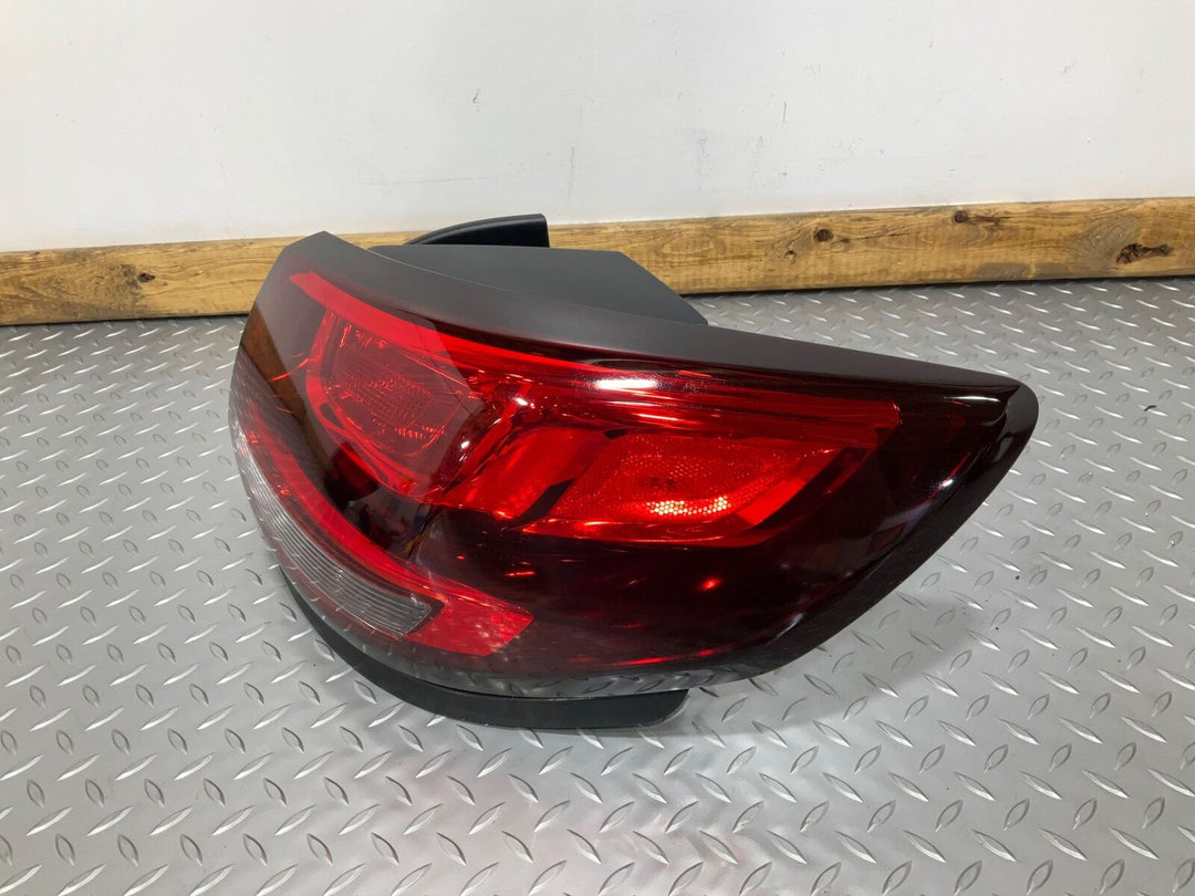 14-15 Chevy SS Sedan Outer Right RH Passenger (Quarter Mount) Tail Light Tested