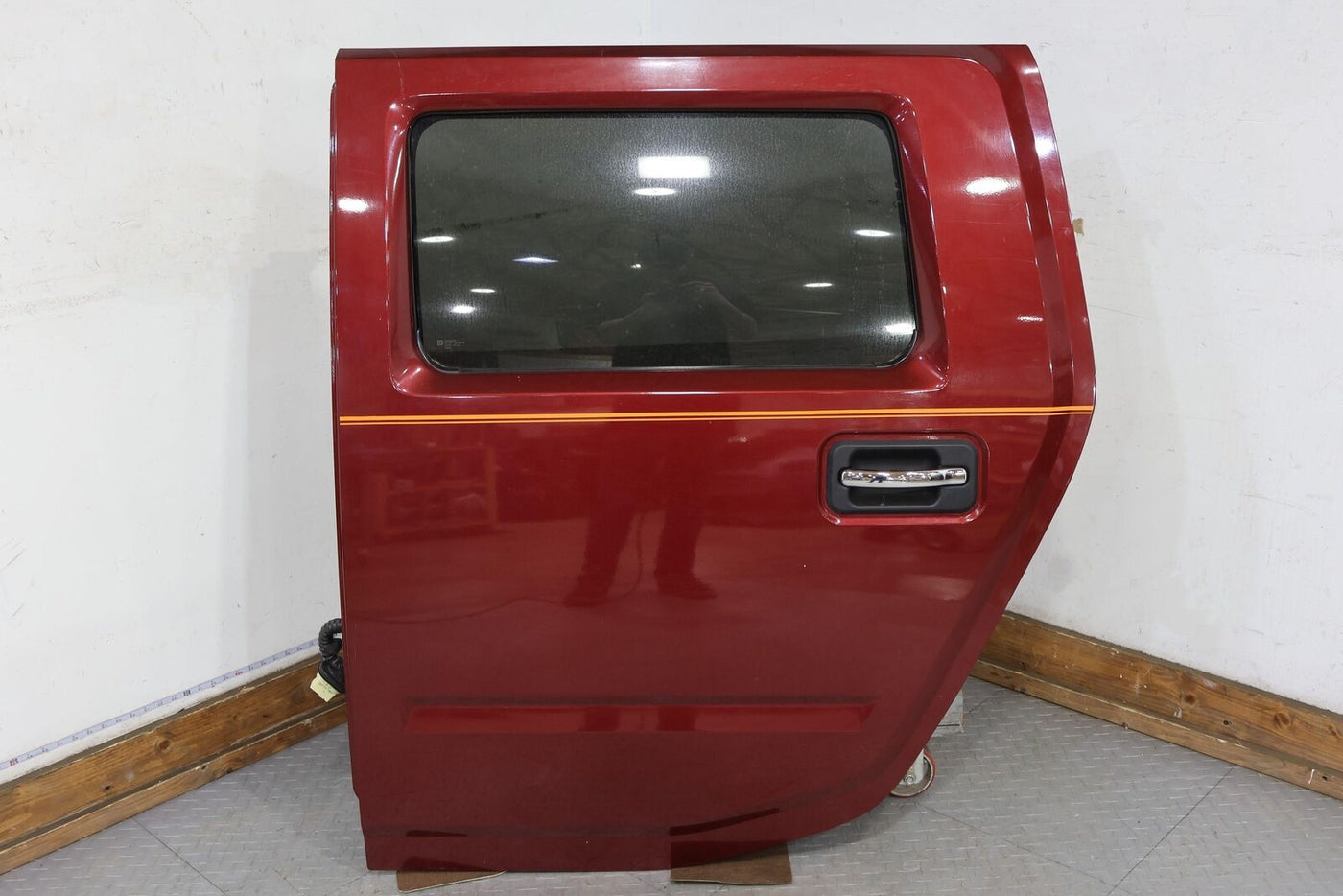 03-09 Hummer H2 Rear Left LH Door W/ Glass (Red Metallic 72U) See Photos