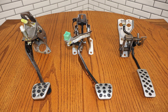 04-09 Honda S2000 AP2 OEM Manual Transmission Brake & Clutch Pedals Set