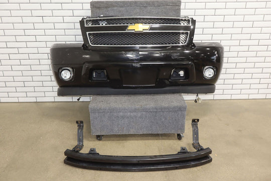 07-14 Tahoe Suburban Yukon Black (41U) Front Bumper W/Grille&Fog Lamps Scratched