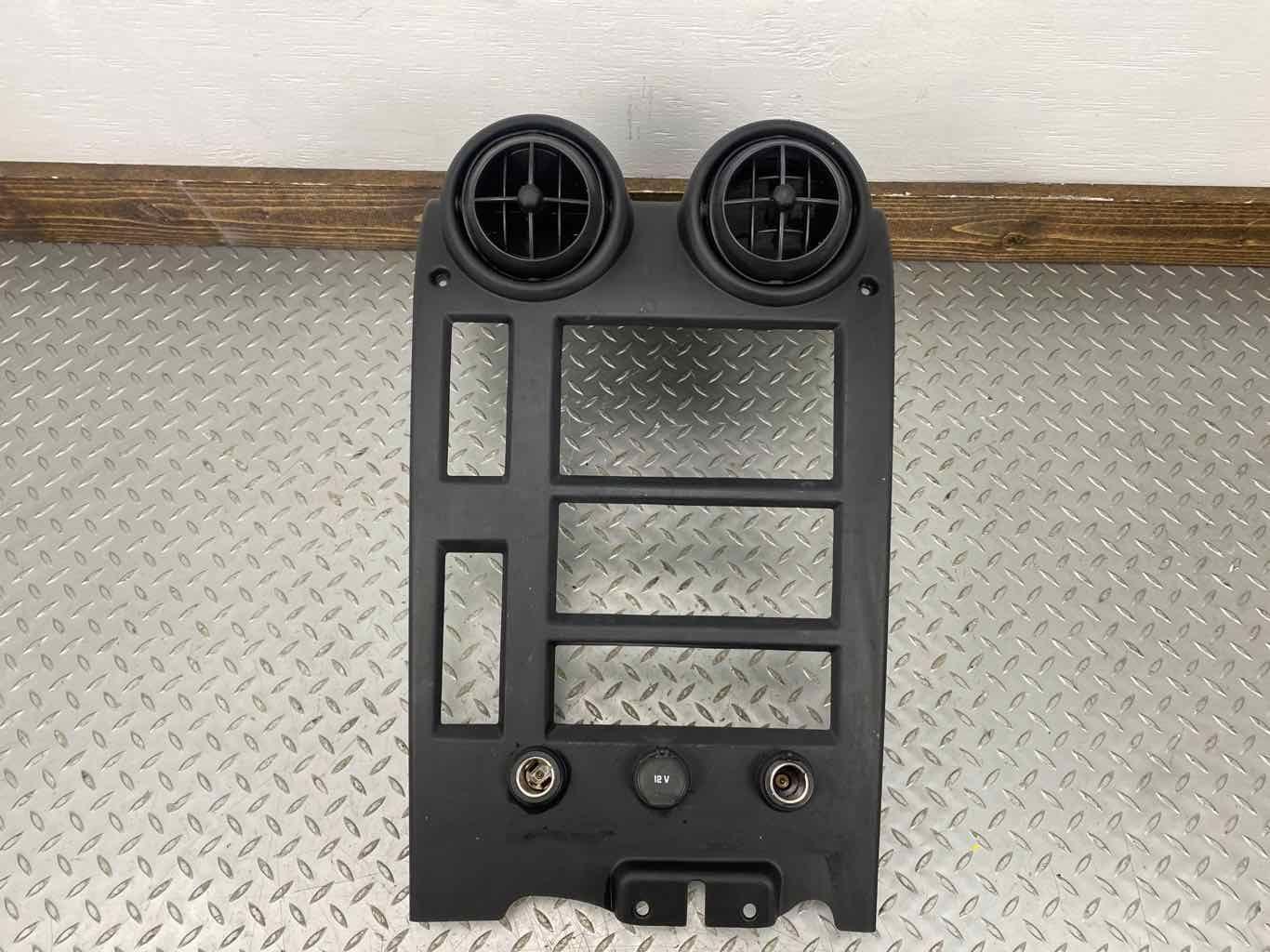 03-07 Hummer H2 Radio / Climate Control Bezel W/ Vents (Ebony 48I) See Notes