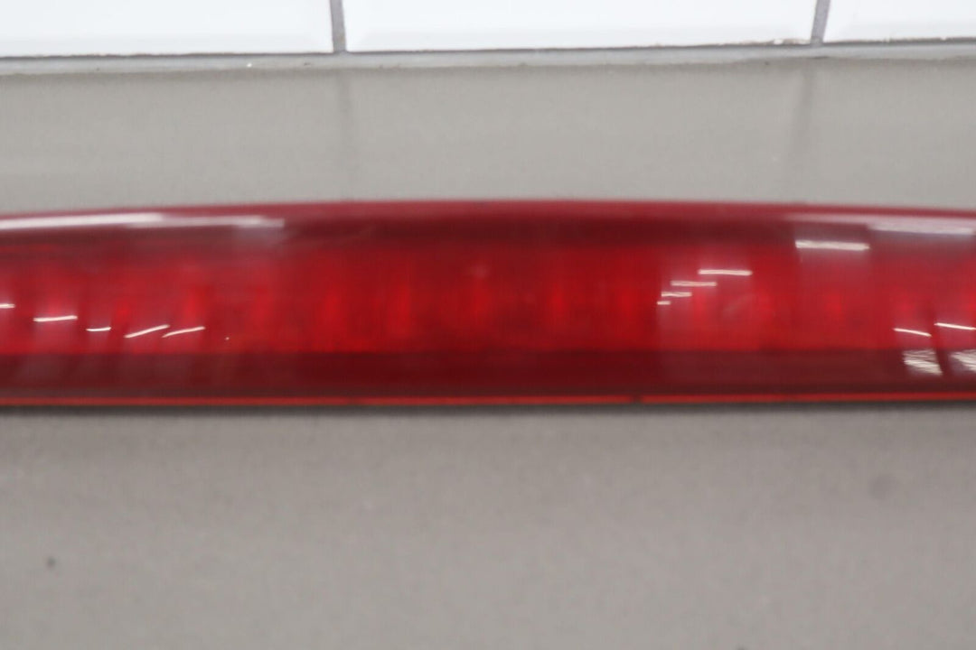 02-06 Cadillac Escalade LED 3rd Brake Light *Repaired Tab*