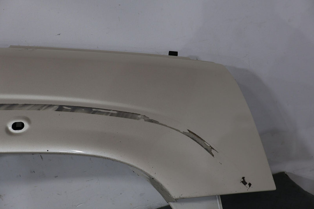 02-06 Cadillac Escalade Front Right RH OEM Fender (White Diamond 98U) See Notes