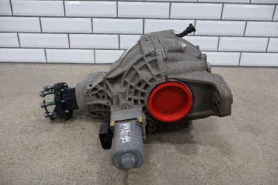 12-19 Jeep Grand Cherokee SRT8 Rear Differential Carrier (3.70 Ratio) 96K Miles