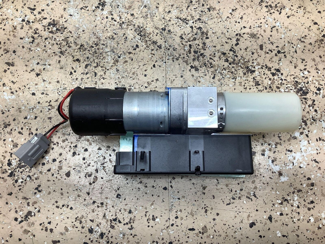 McLaren 570S Spider Convertible Lift Pump W/ Module OEM (900000031009)