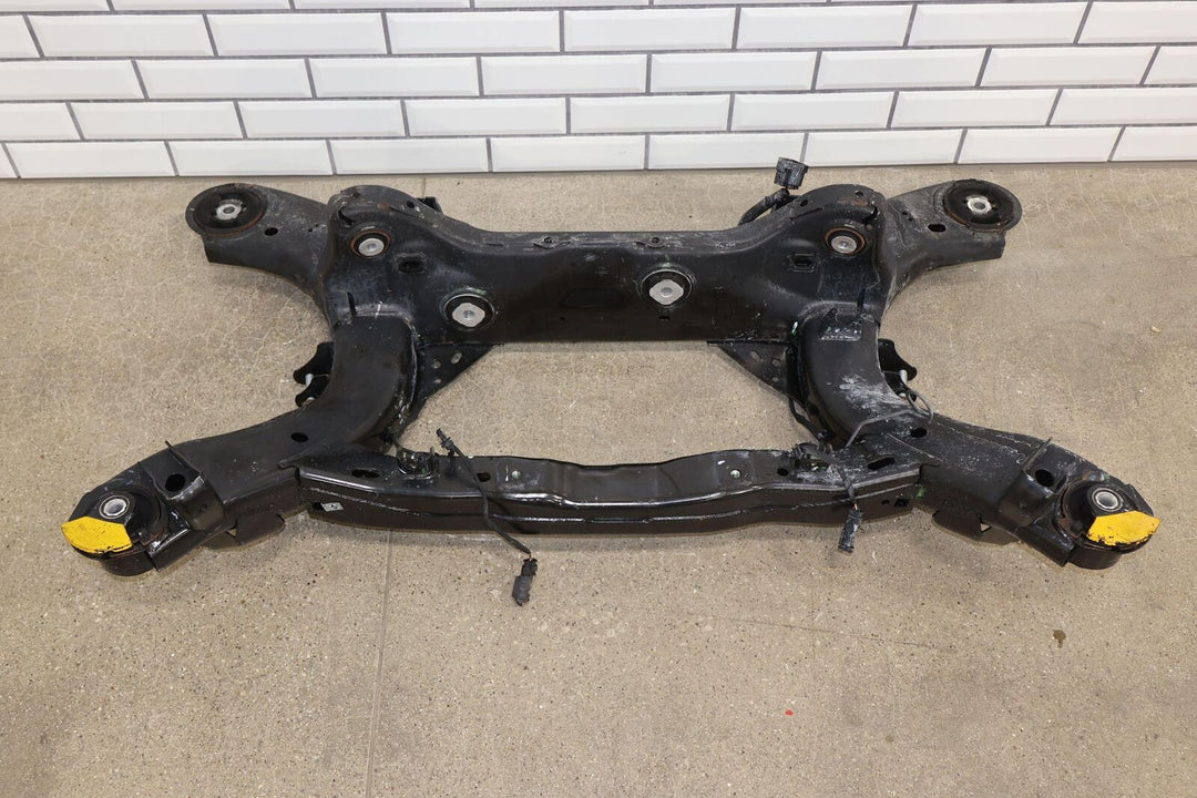 15-16 Dodge Challenger R/T Rear 6.4L Bare Undercarriage Crossmember (89K)