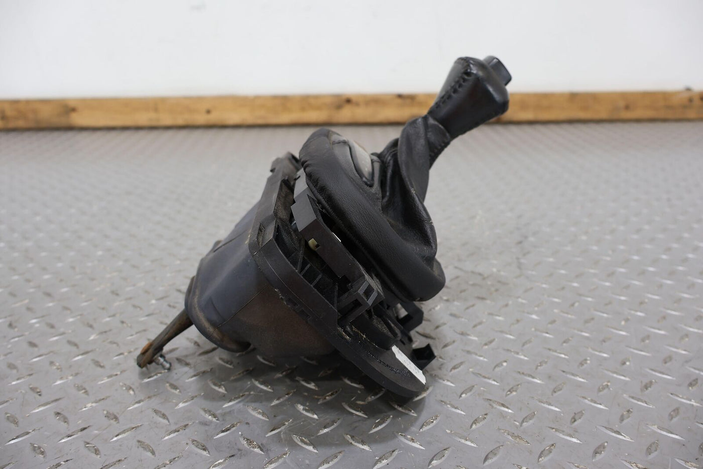 97-04 Chevy Corvette C5 Automatic Floor Shifter W/ Knob & Boot (Black) Tested