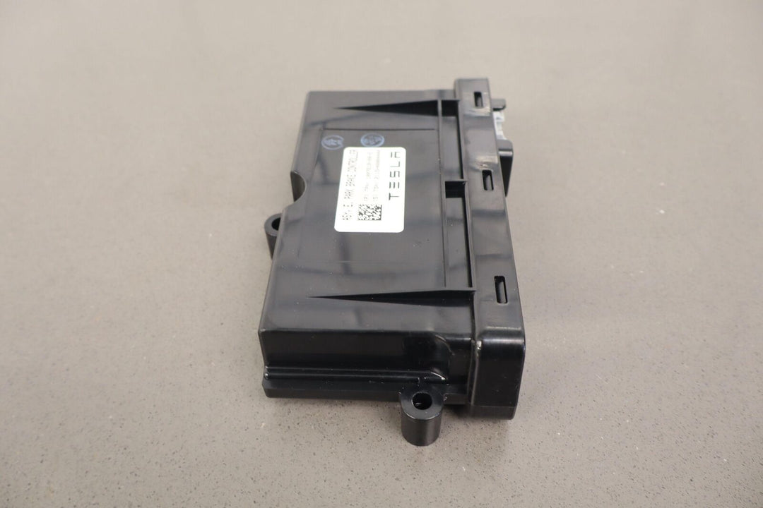 16-20 Tesla Model X Emergency Parking Brake Control Module (1007618-00-E) OEM