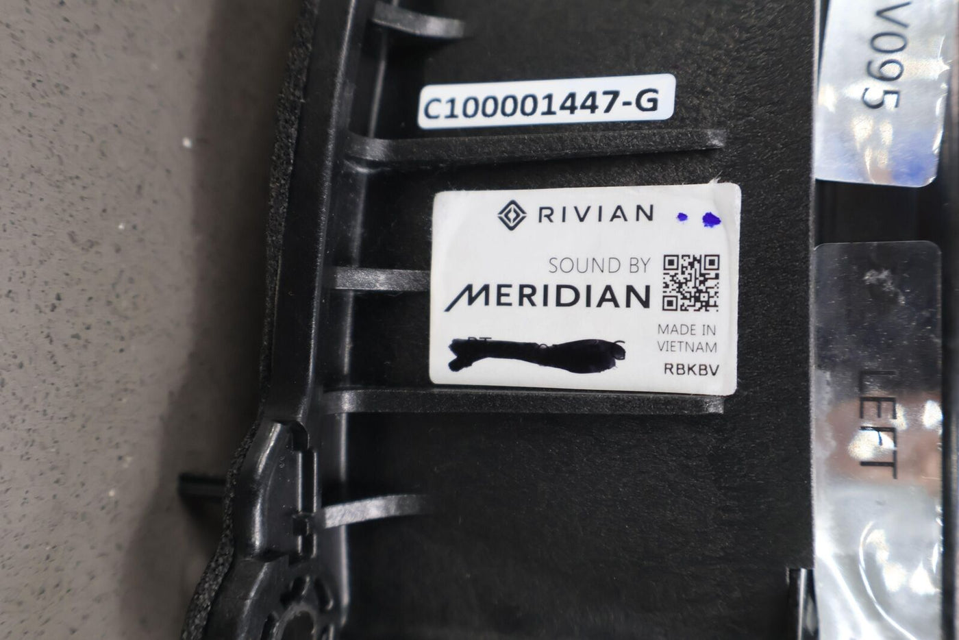 22-24 Rivian R1T OEM Front Left LH Meridian Door Speaker (C100001447-G)