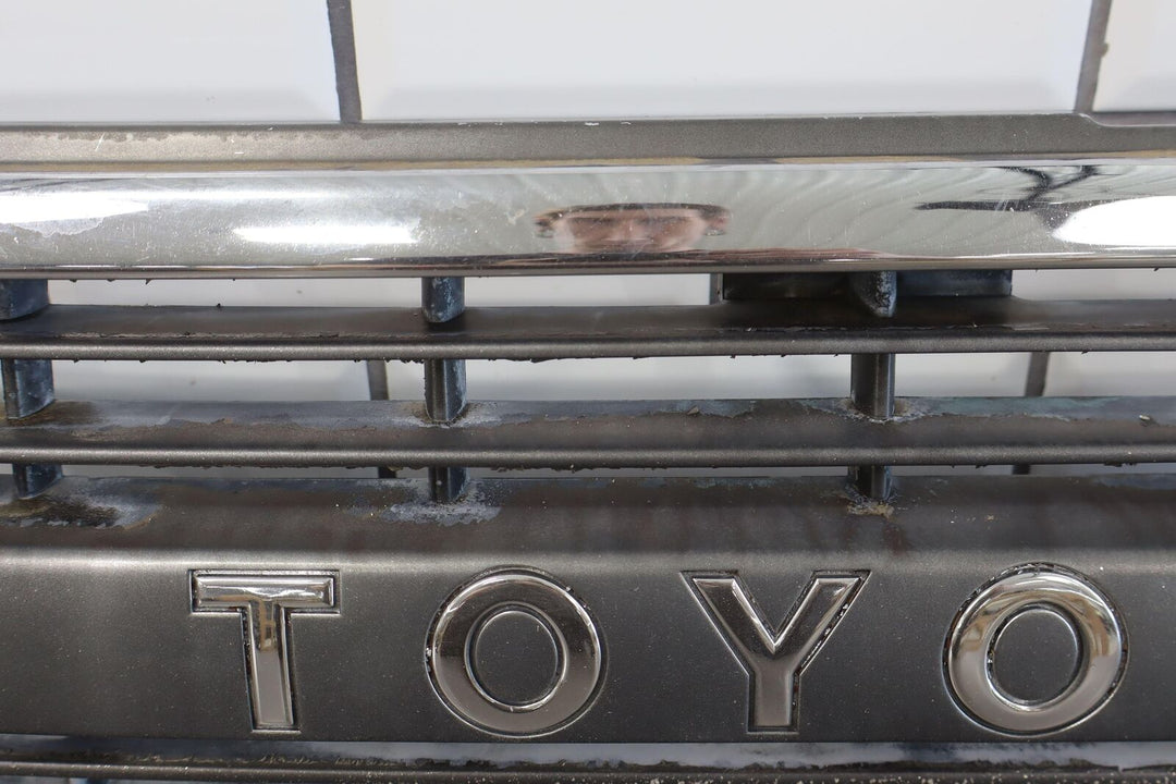 91-94 Toyota Land Cruiser Upper Grille *Peeling/Weathered See ALL Photos*