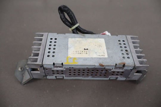 92-94 Toyota Land Cruiser OEM Radio Amplifier