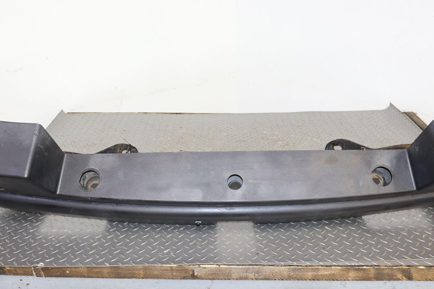 03-09 Hummer H2 Front Bumper W/ Textured Black Covers & Fog Lights (See Notes)