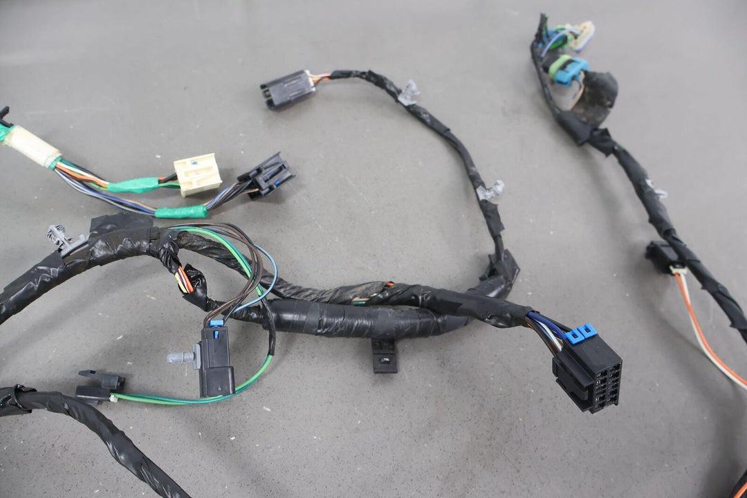 2002 Chevy Silverado Crew Cab Front Right Door Wiring Harness (See Photos)