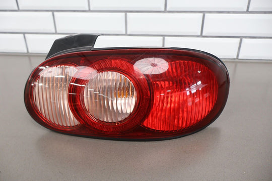 01-05 Mazda Miata NB Rear Right RH Tail Light Lamp (Damage See Photos) Tested