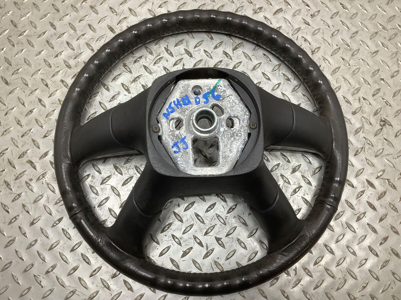 03-07 Hummer H2 OEM Leather Steering Wheel (Ebony 48I) See Notes