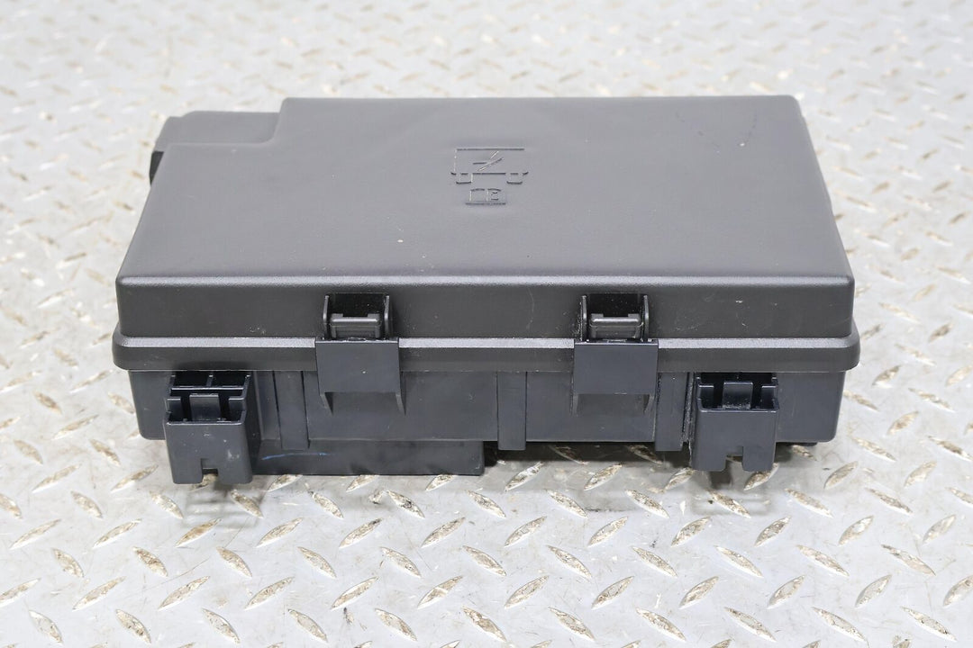 2019 Ram 3500 6.7L Turbo Diesel Engine Fuse Junction Box (68366000AC) OEM