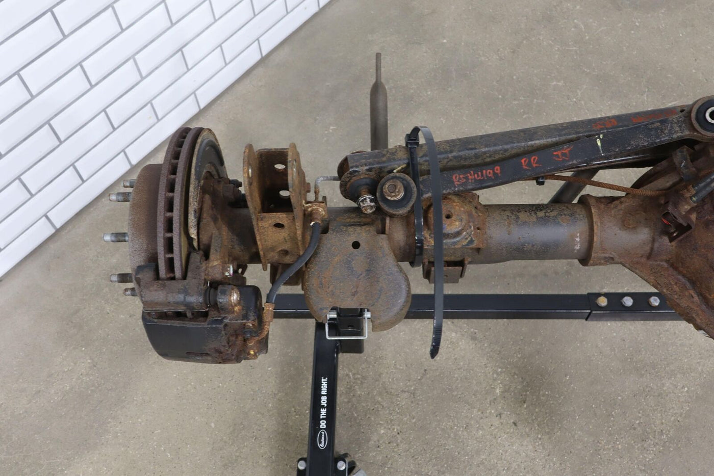 03-05 Hummer H2 Solid Rear Axle 4.10 Gear Ratio (Opt GT5) W/ Brakes 103K