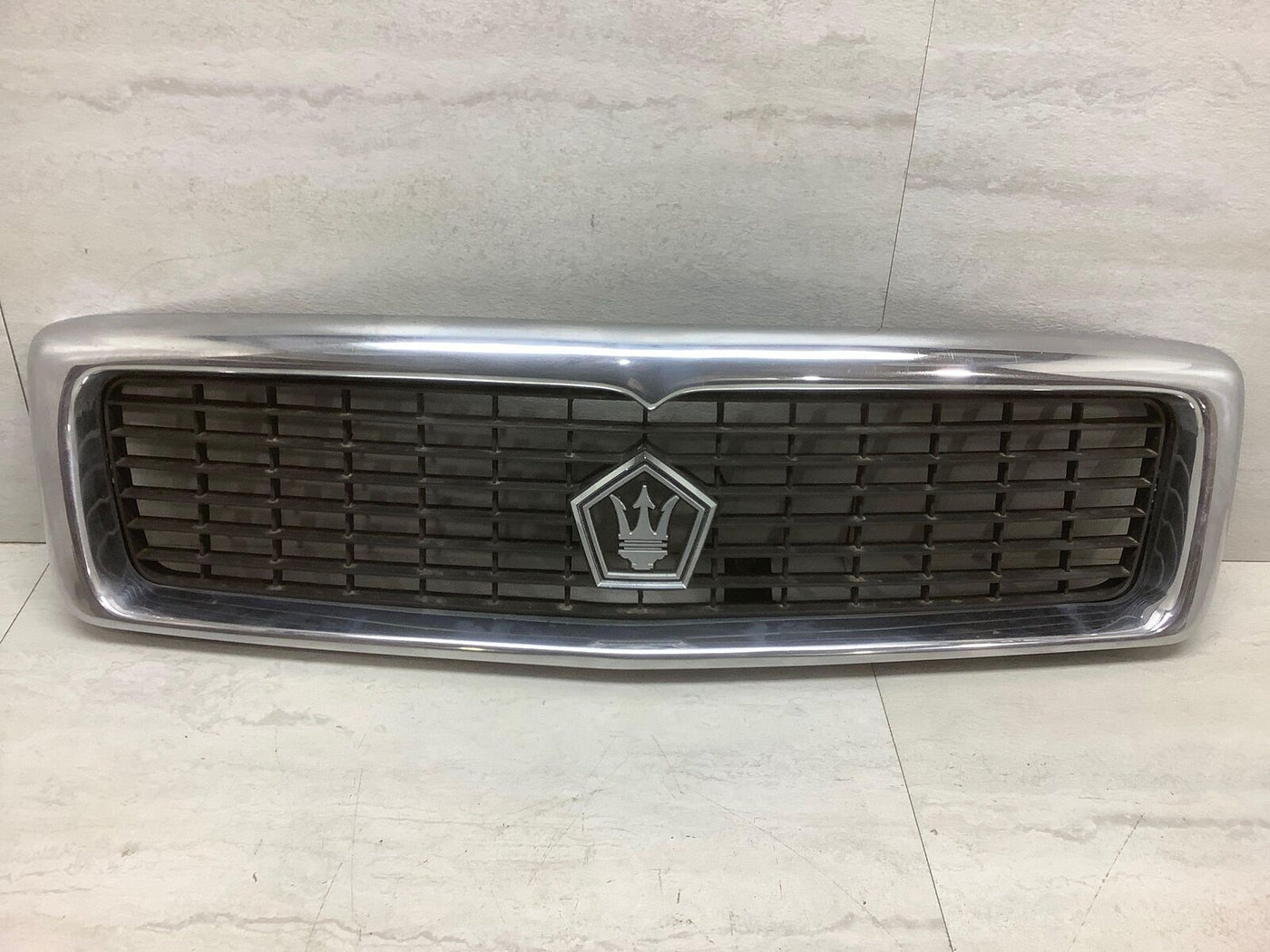 89-91 Maserati TC Grille - Chrome W/ Emblem