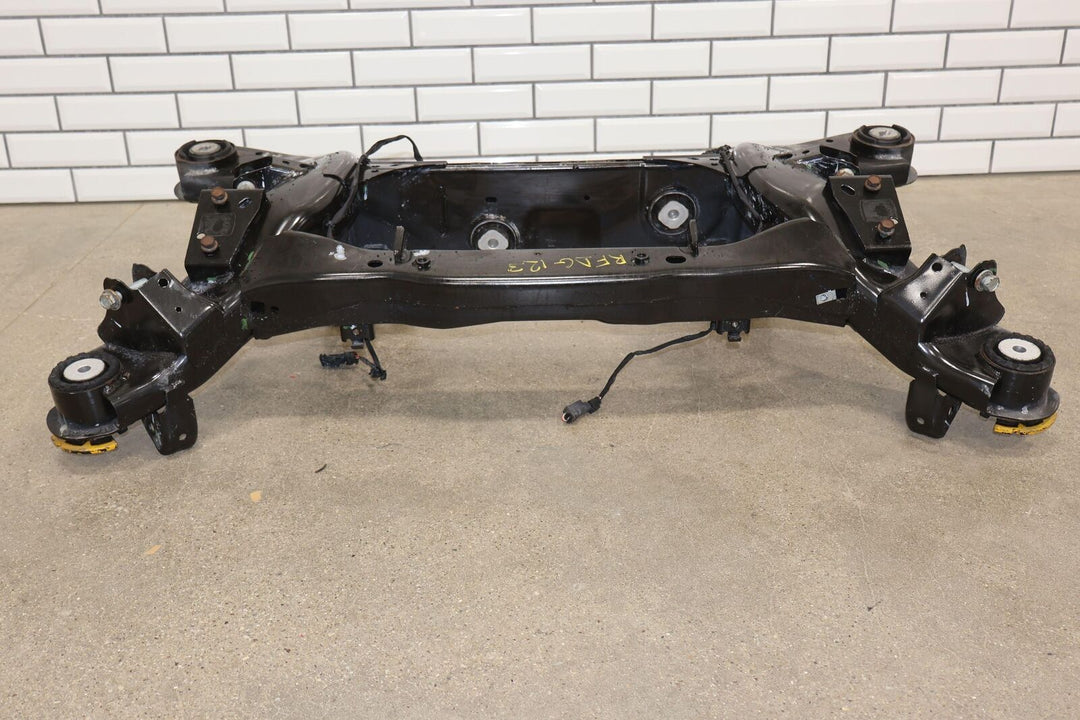 15-16 Dodge Challenger R/T Rear 6.4L Bare Undercarriage Crossmember (89K)