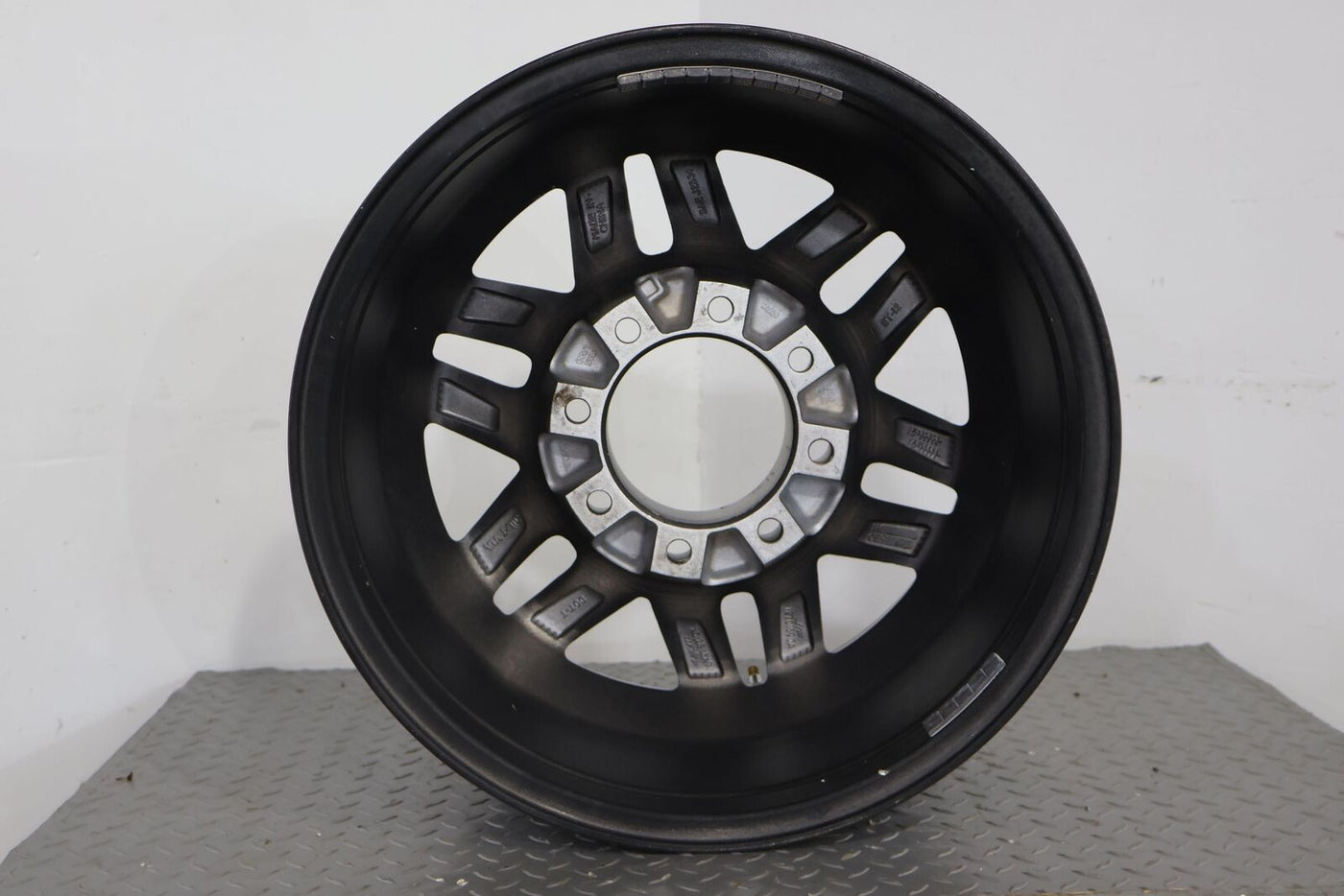 03-09 Hummer H2 Set (5) 18X9 Aftermarket KMC XD 12 Spoke Wheels W/Caps (No Tire)