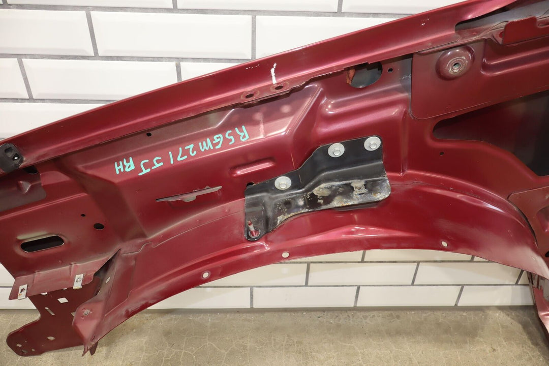 00-06 GMC Yukon Sierra GMT800 Passenger Right Fender (Sport Red 63U)