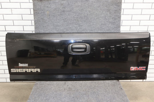 99-06 Chevy Silverado Sierra Rear Tailgate (Onyx Black 41U) Poor Finish