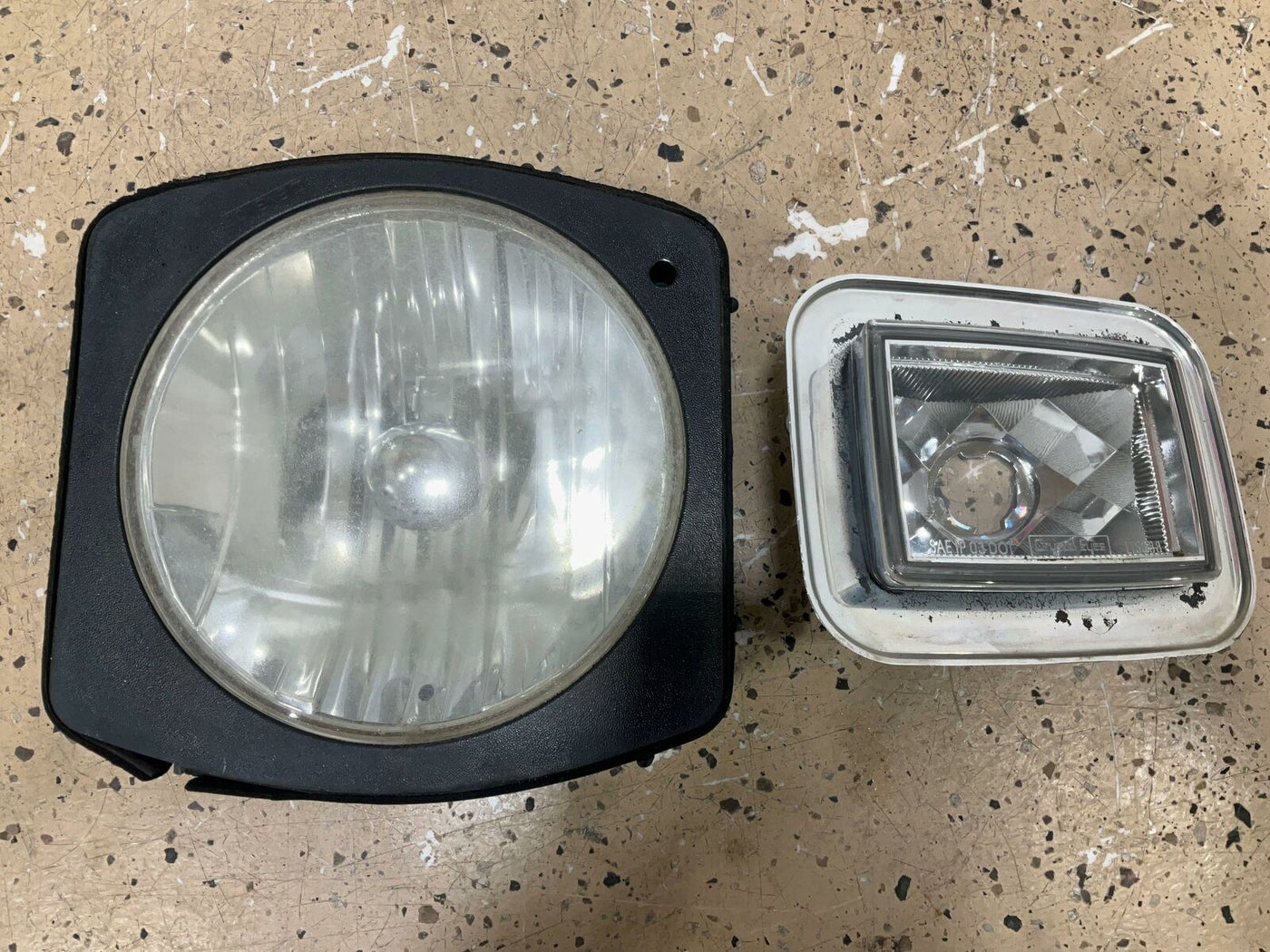 03-09 Hummer H2 Left LH Driver Headlight W/ Aftermarket Turn Signal (Tested)