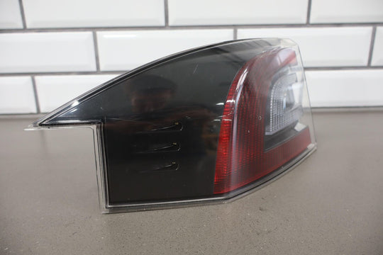 2012-2020 Tesla Model S Left LH (Quarter Mounted) Tail Light (6005918-00-F)