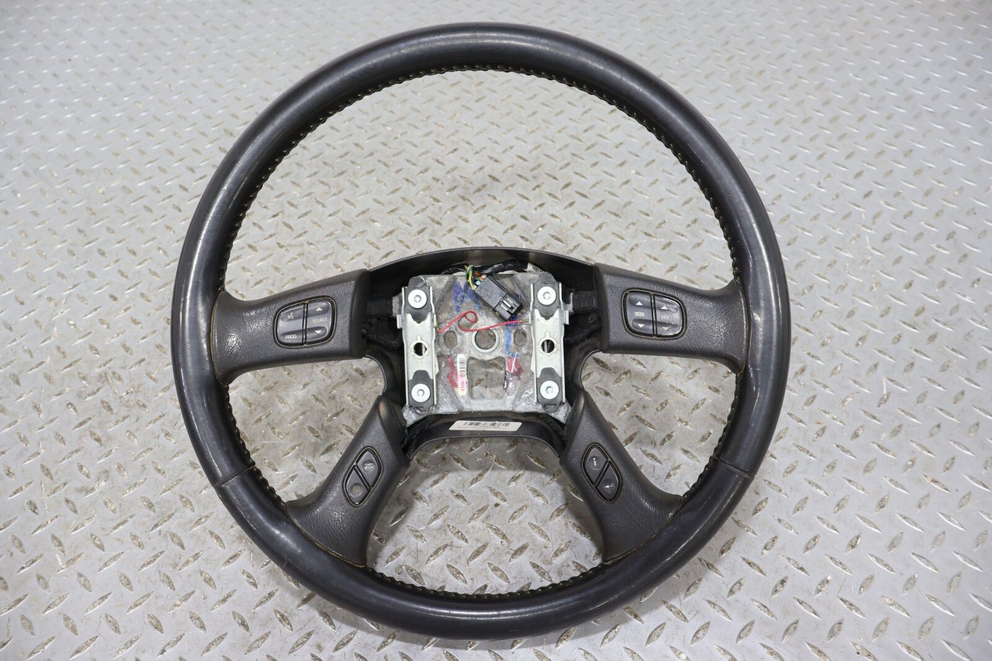 03-07 Hummer H2 OEM Leather Steering Wheel (Ebony 19i) Mild Wear