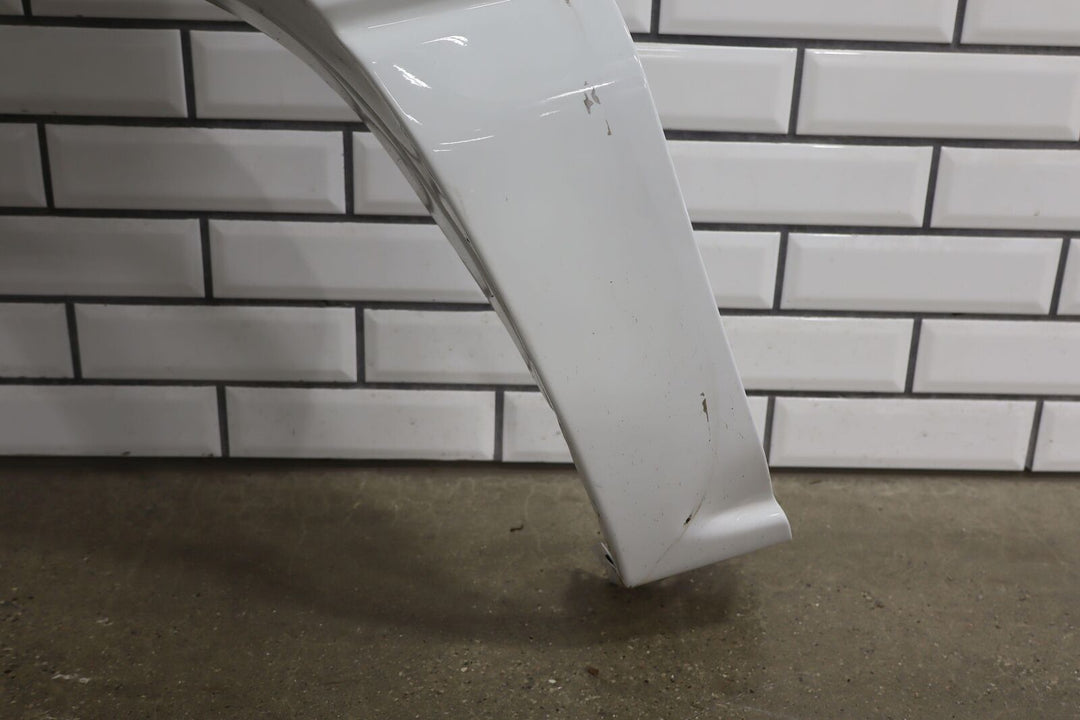 99-06 Chevy Silverado/Tahoe/Suburban Driver Left Fender (Summit White 50U)