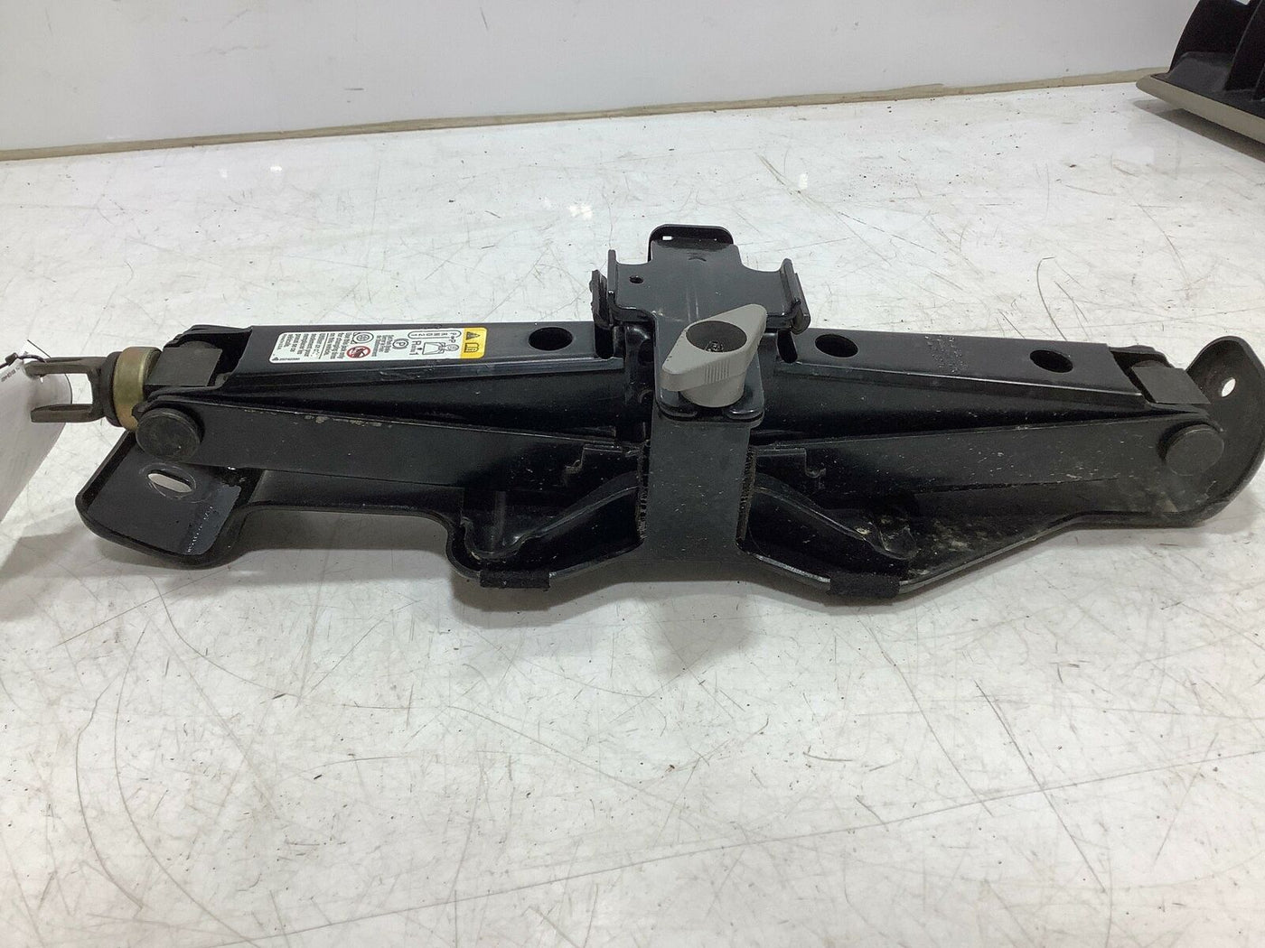 03-07 Hummer H2 OEM Emergency Roadside Jack