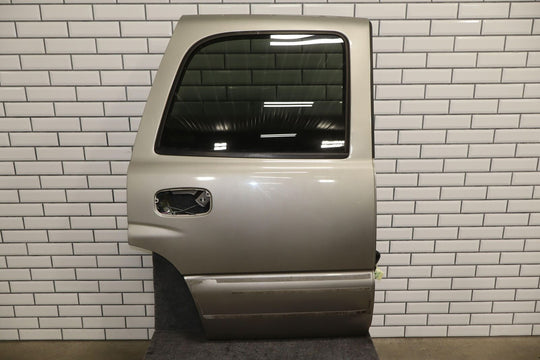 00-06 Chevy Tahoe / Yukon Right Rear Door (Pewter Metallic 11U) See Photos