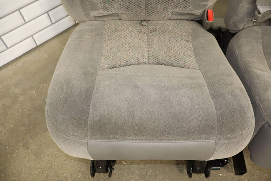 2003-2006 Chevy Suburban 2nd Row Cloth Captains Chair Seats (Dark Charcoal 92D)