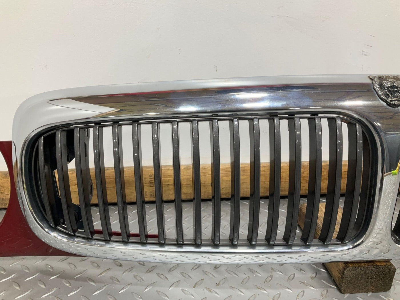 98-03 JAGUAR XJ8 Grille