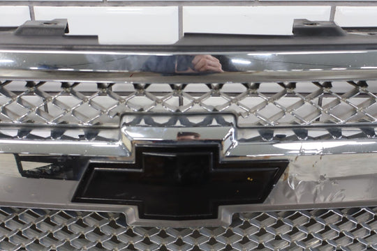 07-13 Chevy Silverado OEM Chrome Grille Assembly (See Photos)