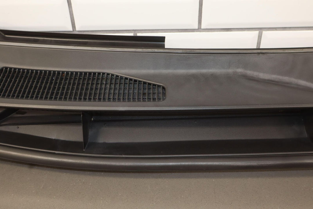 10-13 Lexus GX460 Front Center Cowl Vent Panel W/Seal (Textured Black)