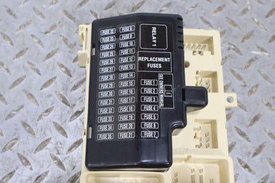 02-05 Ford Thunderbird Cabin Fuse Relay Junction Box (1W6T14A067AC)