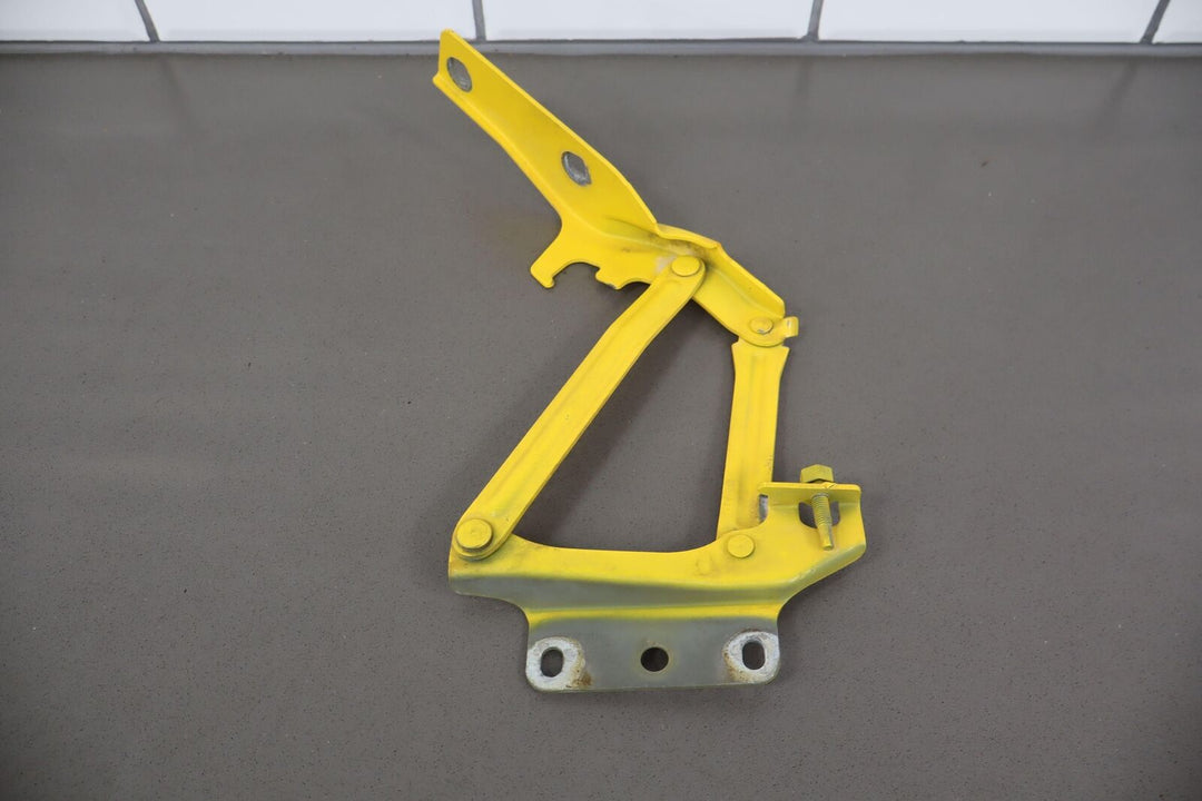 03-06 Chevy SSR Pair of LH & RH Front Hood Hinges OEM Slingshot Yellow (79U)