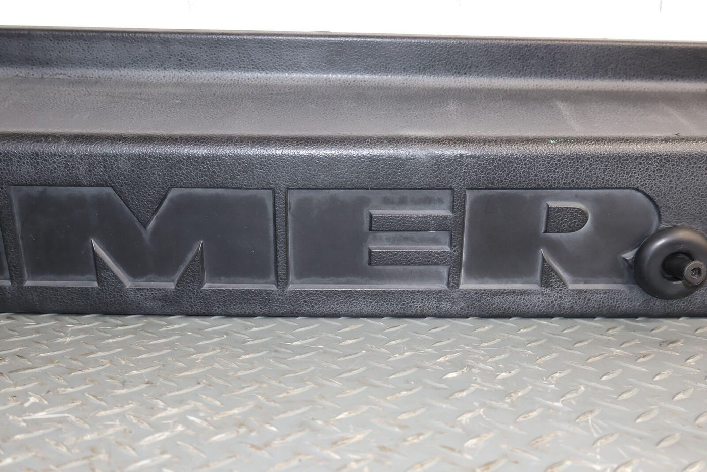 06-09 Hummer H2 REAR Center Bumper Cover Section (Black Textured) See Notes