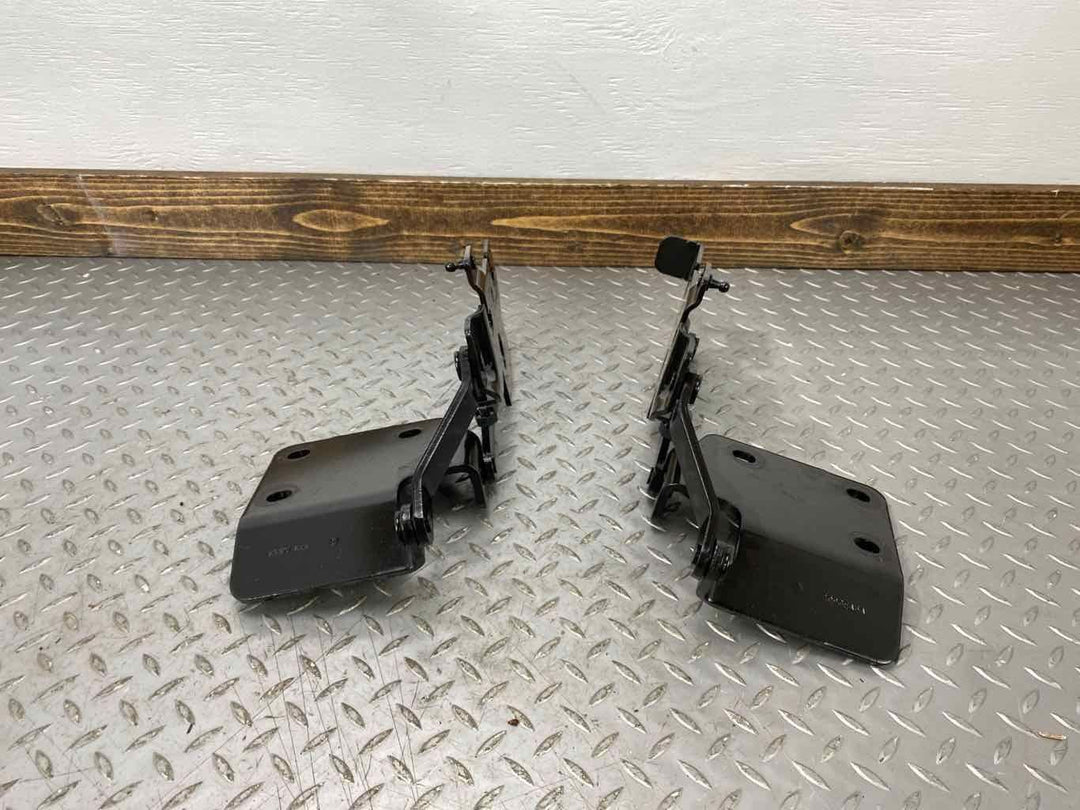 03-06 Chevy SSR Left & Right Pair of Tonneau Cover Hinges (Black 41U)