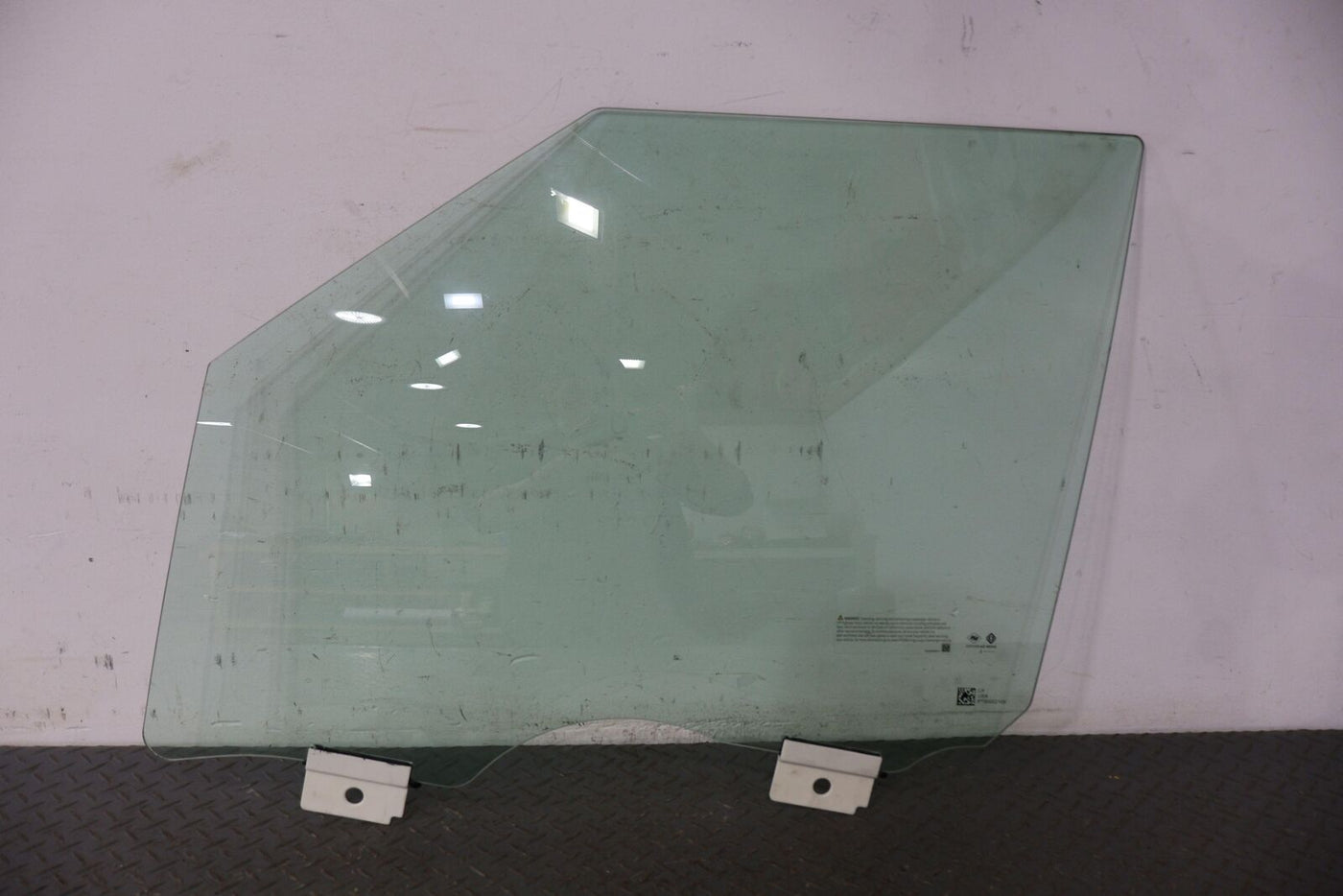 22-24 Rivian RS1 OEM Front Left LH Door Window Glass (Glass Only) See Photos