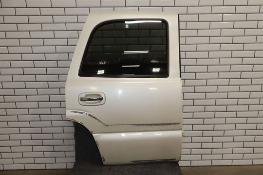 02-06 Cadillac Escalade SWB Right Rear Door (No Cladding) White Diamond 98U