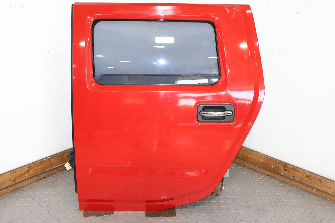 05-09 Hummer H2 SUT Left LH Driver Rear Door W/Glass (Victory Red 74U) See Notes