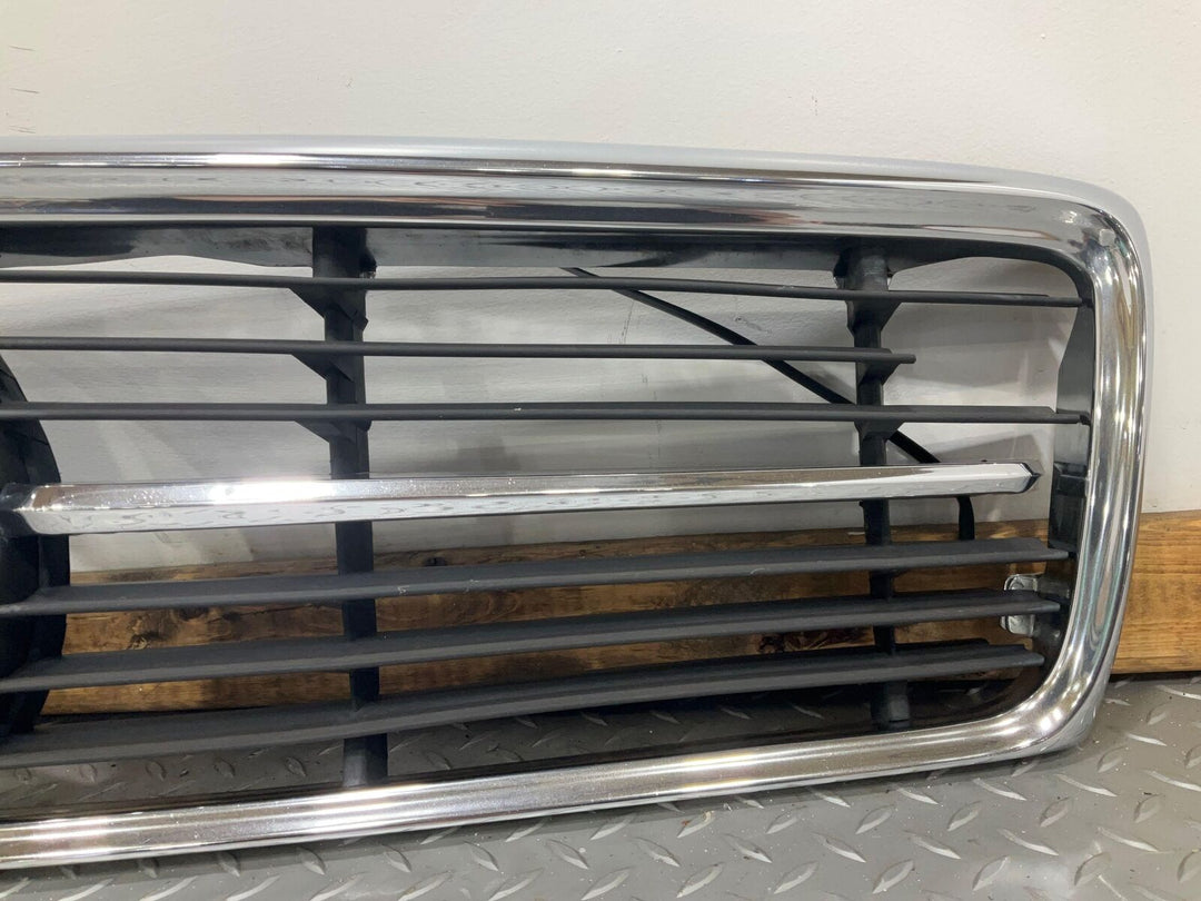 72-80 Mercedes 450SLC C107 R107 Front Upper Grille (Chrome) 1 Broken Fin